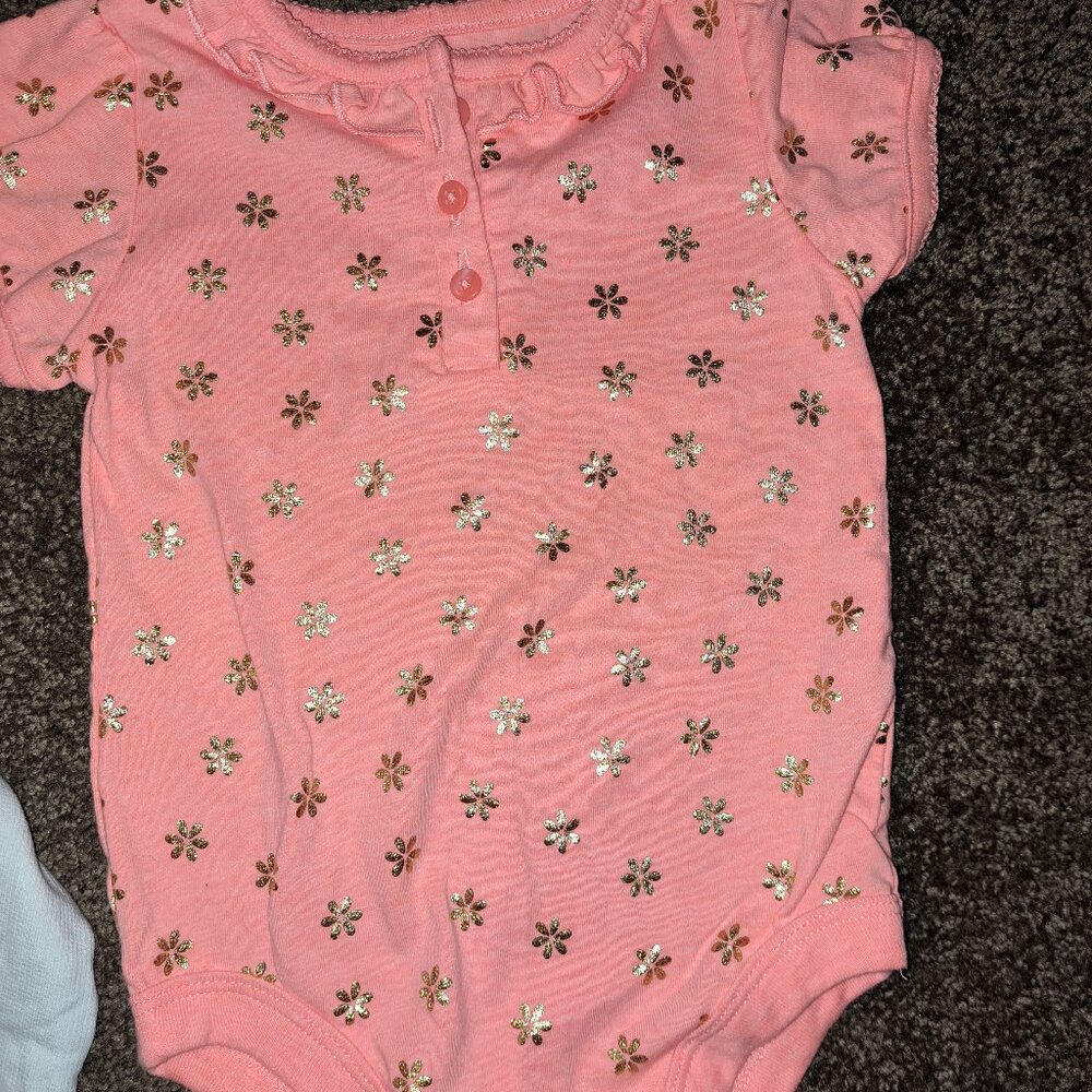 Carter’s White Hooded Sweatshirt With Flower Details &Orange Onesie with Flower - Picture 2 of 9